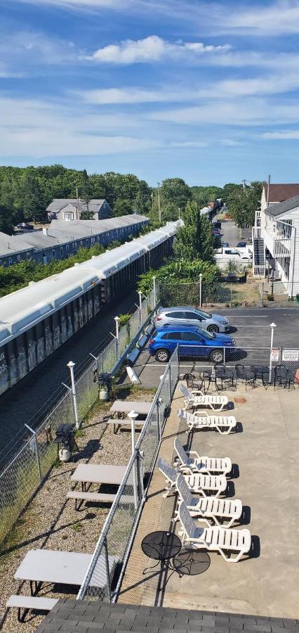 Green Dolphin Motel Old Orchard Beach Exterior photo